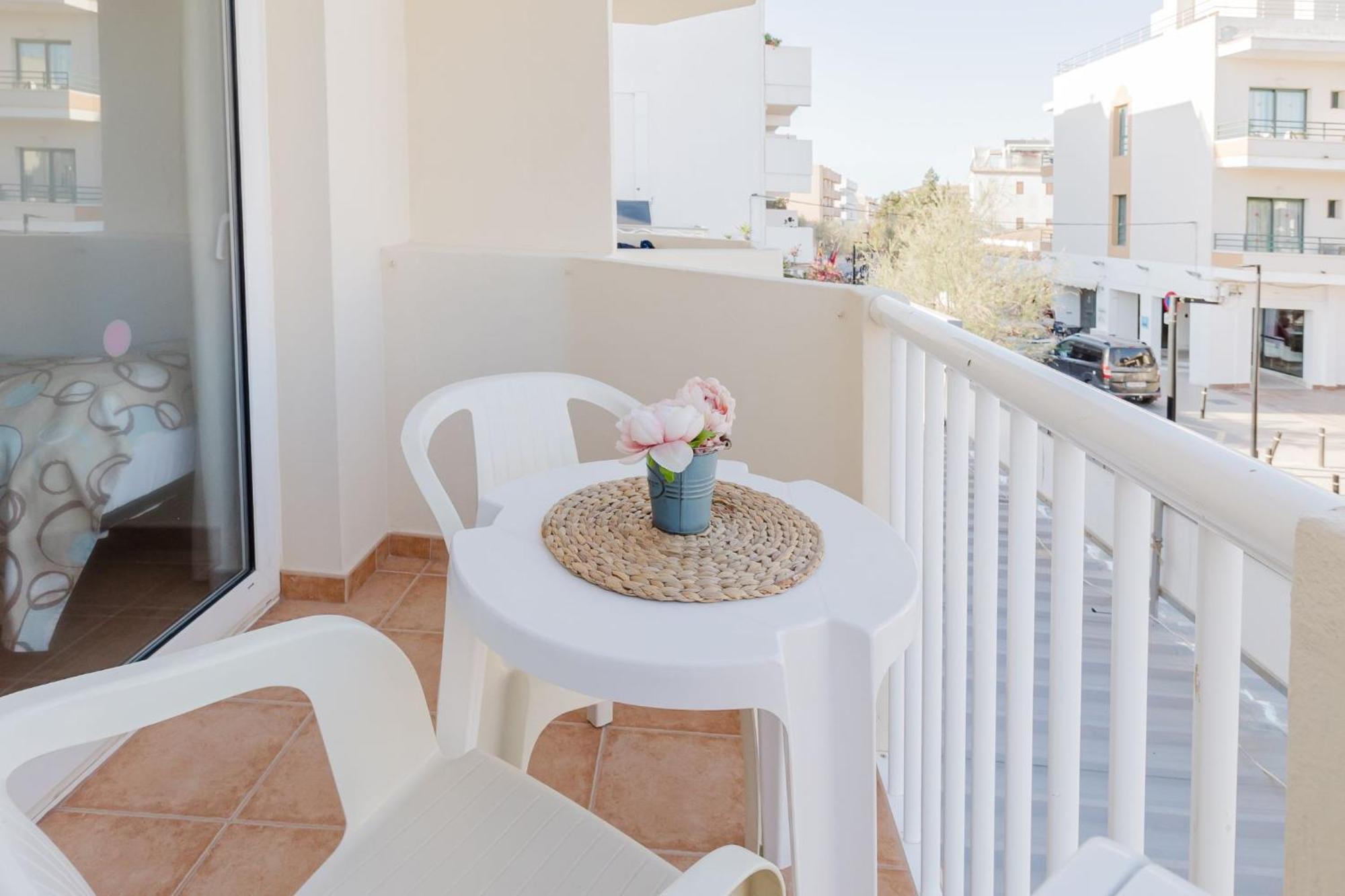 Apartamentos Timon - Emar Hotels เอสปุญอลส์ ภายนอก รูปภาพ